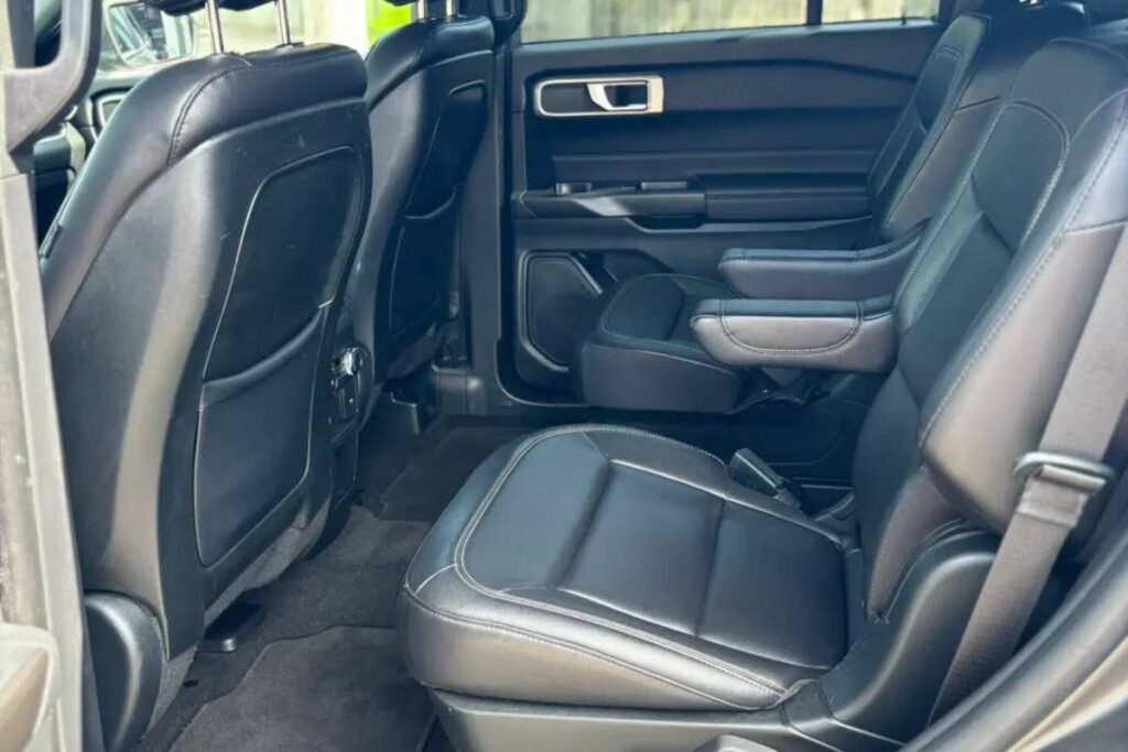 Why Is It Important To Keep Your Car's Interior Clean (2)